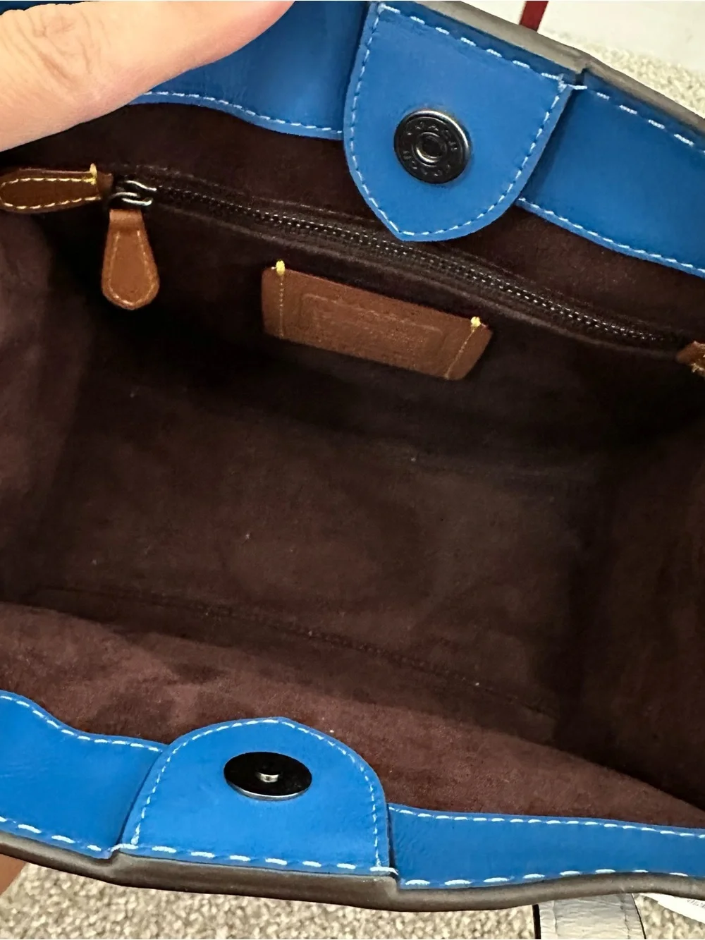 Coach Women's Field Tote 22